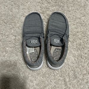 GREY BRAND NEW HEYDUDES